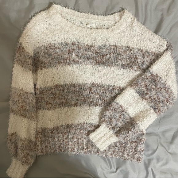 Sweater bundle - Picture 8 of 10